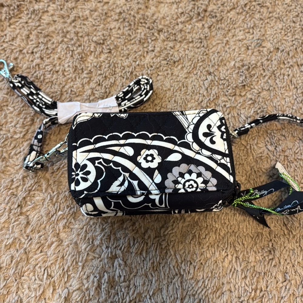 All in one Crossbody - Picture 2 of 9